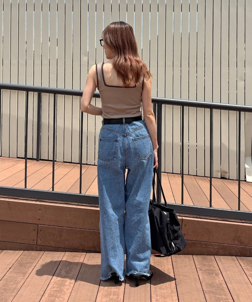 ISOOK（アイスー）の「【ISOOK / アイスー】カップ付きスクエアネックリブタンクトップ / ブラトップ インナー ボーダー 無地 ZOZOTOWN限定（タンクトップ・レディース・モカ/ブラック・FREE）」の20枚目の写真
