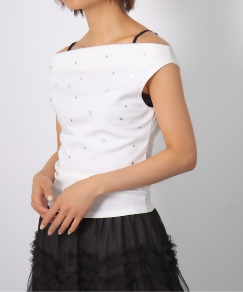 Chiina(チーナ)の「【Chiina】スタッズワンショルダートップス(Tシャツ/カットソー・レディース・ブラック/ホワイト/レッド・FREE)」の15枚目の写真