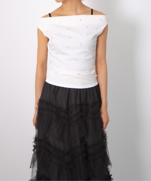 Chiina(チーナ)の「【Chiina】スタッズワンショルダートップス(Tシャツ/カットソー・レディース・ブラック/ホワイト/レッド・FREE)」の18枚目の写真