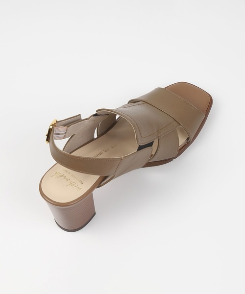 with width(ウィズウィズ)の「With Width(ウィズウィズ)ヒールアップグルカデザインサンダル(サンダル・レディース・ブラック/ブラウン系その他/アイボリー・22cm/24cm/24.5cm/22.5cm/23cm/23.5cm)」の10枚目の写真