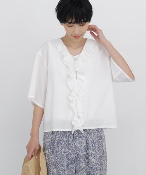 human woman(ヒューマンウーマン)の「◆【ウォッシャブル】スラブローンフリルブラウス(シャツ/ブラウス・レディース・ホワイト/ブルー・MEDIUM)」の6枚目の写真