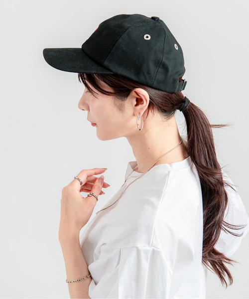 AMI Alexandre Mattiussi（アミアレクサンドルマテュッシ）の「【Ami Paris】コットンギャバジン Ami de Coeur　ユニセックス　キャップ（キャップ・レディース・ブラック・FREE）」の3枚目の写真