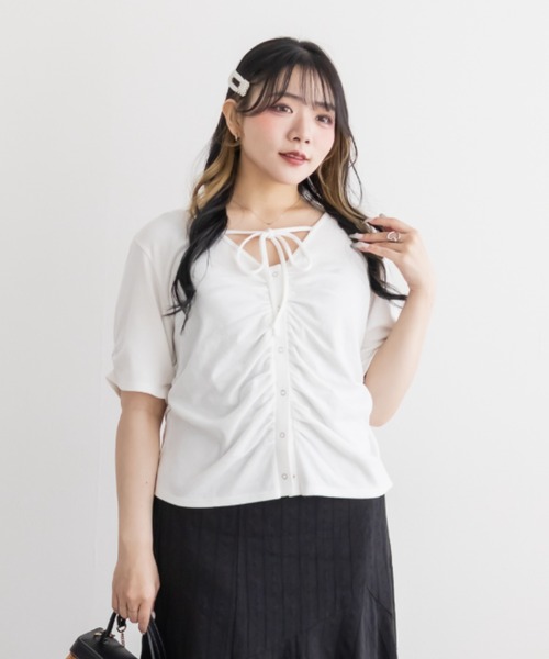 CLETTE(クレット)の「CLETTEオリジナルネックリボンフロントボタンカットソー(Tシャツ/カットソー・レディース・ネイビー/オフホワイト/ワイン・LL/3L/4L)」の4枚目の写真