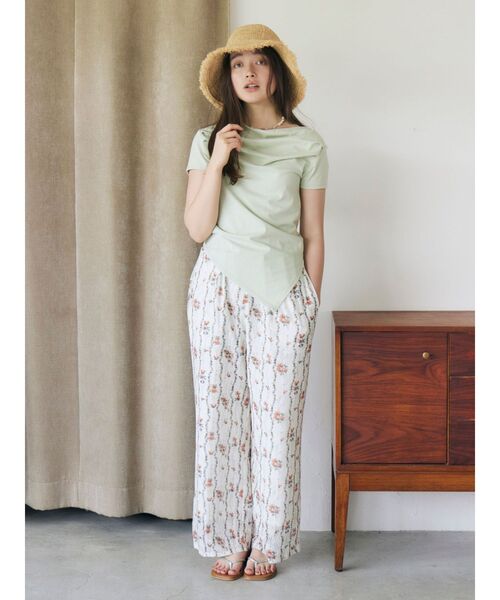 Ungrid（アングリッド）の「タックデザインオフショルTee（Tシャツ/カットソー・レディース・チャコールグレー/グリーン/オフホワイト・FREE）」の11枚目の写真