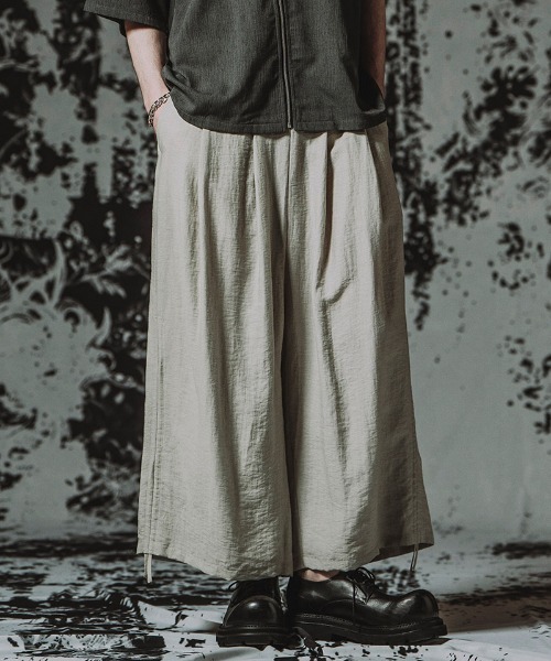 NO ID.(ノーアイディ)の「mp15190-2タックイージーバギートラウザーズ パンツ(859006-513P)(その他パンツ・メンズ・ブラック/ブルーグレー/グレー・1/2)」の15枚目の写真