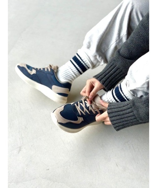 Shake・In cloak(シェイクインクローク)の「ライトスニーカー(スニーカー・レディース・ネイビー/ブラック/Mustard/ホワイト/ベージュ・M/L/LL/S)」の9枚目の写真