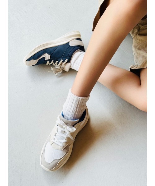 Shake・In cloak(シェイクインクローク)の「ライトスニーカー(スニーカー・レディース・ネイビー/ブラック/Mustard/ホワイト/ベージュ・M/L/LL/S)」の8枚目の写真