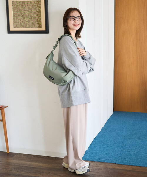FREAK'S STORE(フリークスストア)の「限定展開 Columbia × FREAK'S STORE/コロンビア 別注 フリル ハンドル バッグ(ショルダーバッグ・レディース・レオパード/ベージュ/オリーブ/ブラック・ONE SIZE)」の8枚目の写真