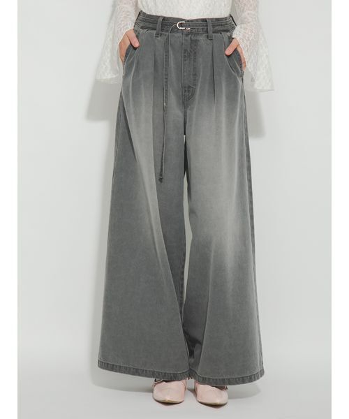 FURFUR(ファーファー)の「タックワイドデニムパンツ(デニムパンツ・レディース・ライトグレー/インディゴブルー/ライトピンク/サックスブルー・1/0)」の8枚目の写真