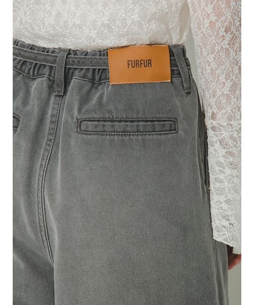 FURFUR(ファーファー)の「タックワイドデニムパンツ(デニムパンツ・レディース・ライトグレー/インディゴブルー/ライトピンク/サックスブルー・1/0)」の12枚目の写真