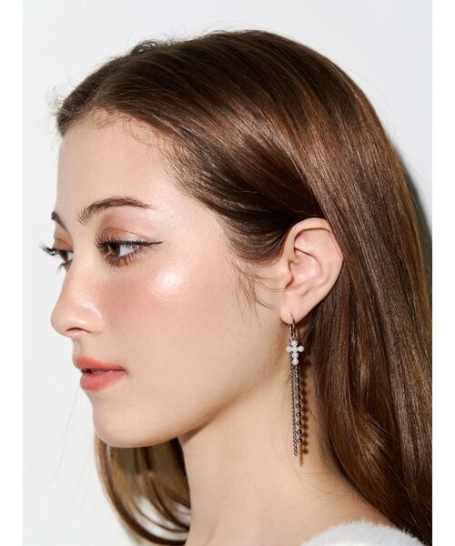 EVRIS（エヴリス）の「CROSS MOTIF CHAIN ピアス（ピアス（両耳用）・レディース・シルバー/ゴールド・FREE）」の3枚目の写真