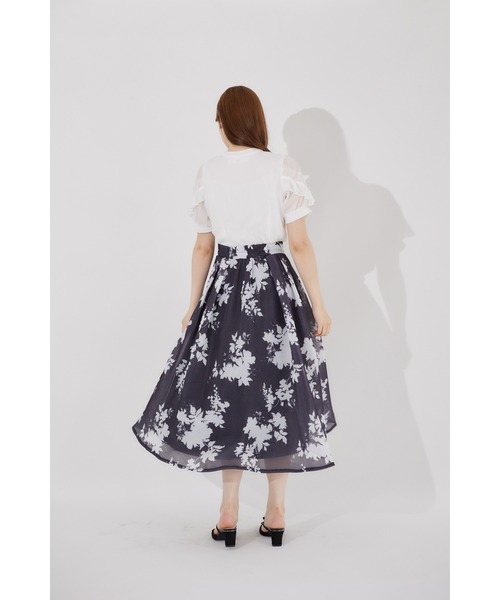 tocco closet(トッコ クローゼット)の「シアーボンディングフラワープリントタックフレアスカート(スカート・レディース・レッド系その他/ブルー/ブラック・M)」の8枚目の写真