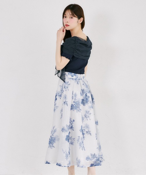 tocco closet(トッコ クローゼット)の「シアーボンディングフラワープリントタックフレアスカート(スカート・レディース・レッド系その他/ブルー/ブラック・M)」の16枚目の写真