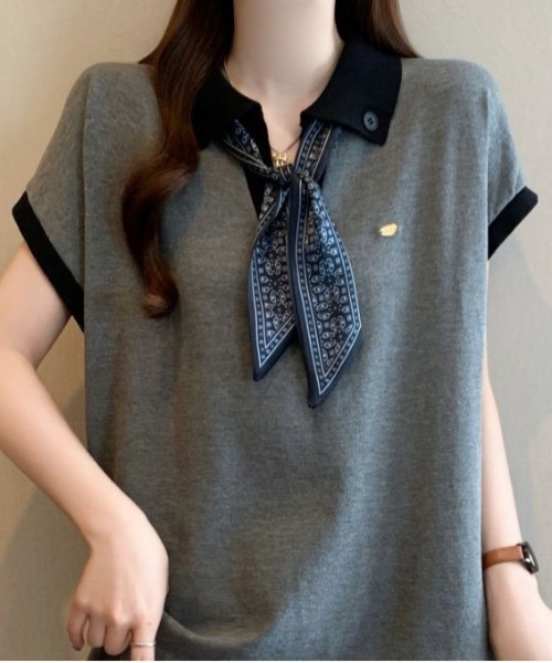 &soiree(アンドソワレ)の「スカーフバイカラー半袖ワンピース(ワンピース・レディース・グレー/ブラック・X-LARGE/LARGE/MEDIUM)」の4枚目の写真