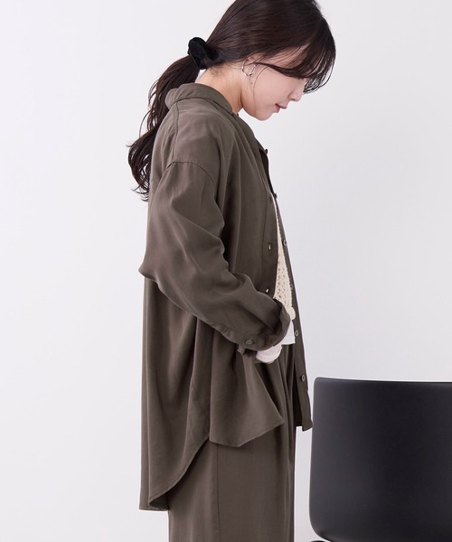 MICA&DEAL（マイカ＆ディール）の「フィブリル2WAYシャツ〈セットアップ対応〉（シャツ/ブラウス・レディース・ブラウン/チャコールグレー/ベージュ・FREE）」の11枚目の写真