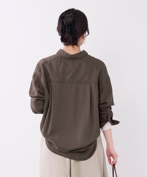 MICA&DEAL（マイカ＆ディール）の「フィブリル2WAYシャツ〈セットアップ対応〉（シャツ/ブラウス・レディース・ブラウン/チャコールグレー/ベージュ・FREE）」の19枚目の写真