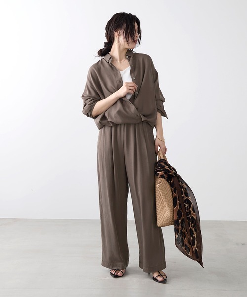 MICA&DEAL（マイカ＆ディール）の「フィブリル2WAYシャツ〈セットアップ対応〉（シャツ/ブラウス・レディース・ブラウン/チャコールグレー/ベージュ・FREE）」の8枚目の写真
