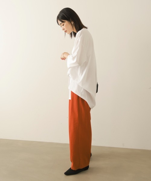 Bou Jeloud(ブージュルード)の「レーヨン天竺2WAYヘムデザインTee(Tシャツ/カットソー・レディース・グレイッシュベージュ/ブラック/オフホワイト・FREE)」の10枚目の写真
