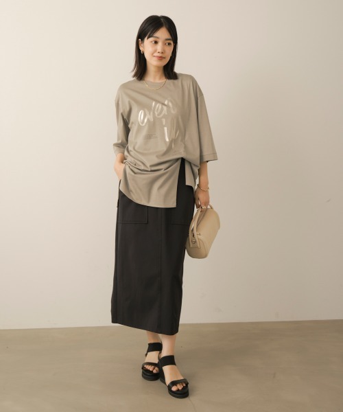 Bou Jeloud(ブージュルード)の「レーヨン天竺2WAYヘムデザインTee(Tシャツ/カットソー・レディース・グレイッシュベージュ/ブラック/オフホワイト・FREE)」の18枚目の写真