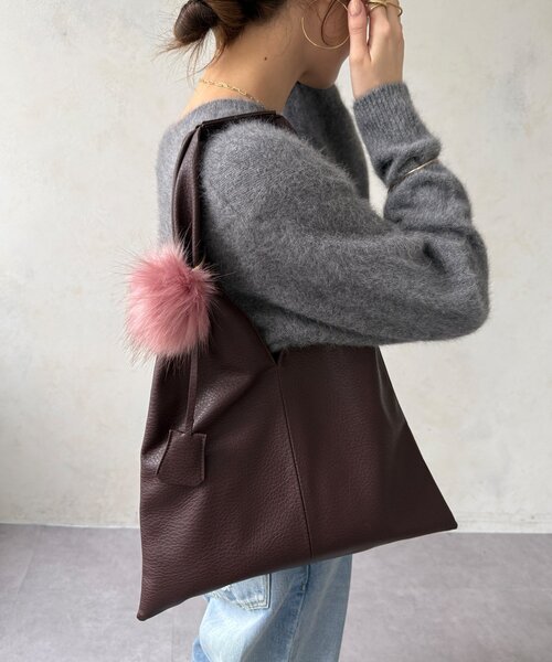 DouDou（ドゥドゥ）の「【WEB限定】ポンポンチャーム付ショッパー（トートバッグ・レディース・アイボリー/ボルドー/ブラック・FREE）」の3枚目の写真