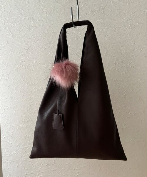 DouDou（ドゥドゥ）の「【WEB限定】ポンポンチャーム付ショッパー（トートバッグ・レディース・アイボリー/ボルドー/ブラック・FREE）」の18枚目の写真