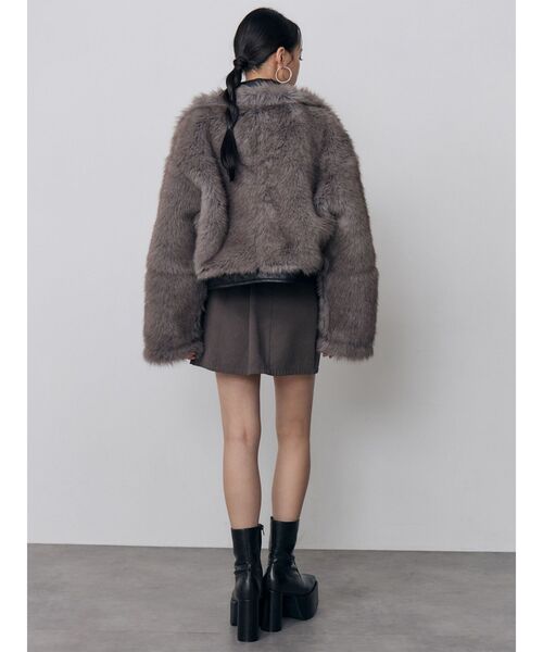 MURUA(ムルーア)の「リバーシブルショートフェイクムートンブルゾン 冬服(ムートンコート・レディース・ネイビー/ブラウン/その他1/ブラック/アイボリー・FREE)」の11枚目の写真