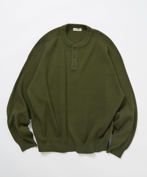 FREAK'S STORE（フリークスストア）の「限定展開 リラックスフィット 片畦リンキング ヘンリーネック ニット（ニット/セーター・メンズ・ブラック/グリーン/ナチュラル/ブラウン/チャコールグレー・MEDIUM/LARGE）」の5枚目の写真