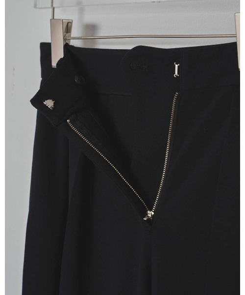 TODAYFUL（トゥデイフル）の「TODAYFUL Doubletuck Twill Trousers（その他パンツ・レディース・ブラック・38/36）」の3枚目の写真
