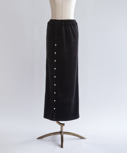 EN NEUME（エンノイム）の「Velour Snap-Detail I-Line Skirt（スカート・レディース・ブラック/キャメル/アイボリー/ダークブラウン・FREE）」の15枚目の写真