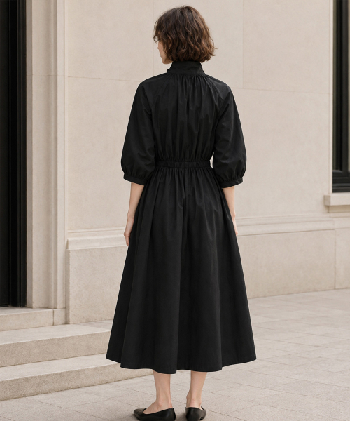 VASCARA(バスカラ)の「High-neck Shirring A-line Flare Long Dress (2colors)(ワンピース・レディース・ブラック/ベージュ・FREE)」の5枚目の写真
