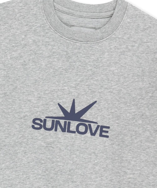 SUNLOVE（サンラブ）の「Daybreak Logo Crew（スウェット・レディース・ヘザーグレー/グリーン系その他/チャコール・S/M/L）」の6枚目の写真