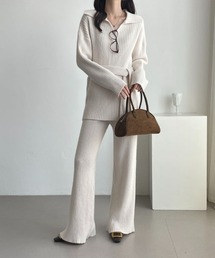 Vネックニットトップスパンツセットアップ