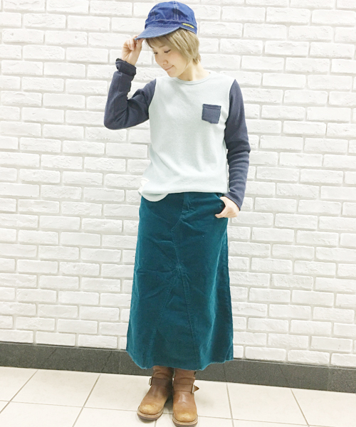 OLD BETTY'S（オールドベティーズ）の「Corduroy 5Pockt Long Skirt/コーデュロイ5ポケットロングスカート（スカート・レディース・ターコイズブルー/ベージュ/ネイビー・FREE）」の16枚目の写真
