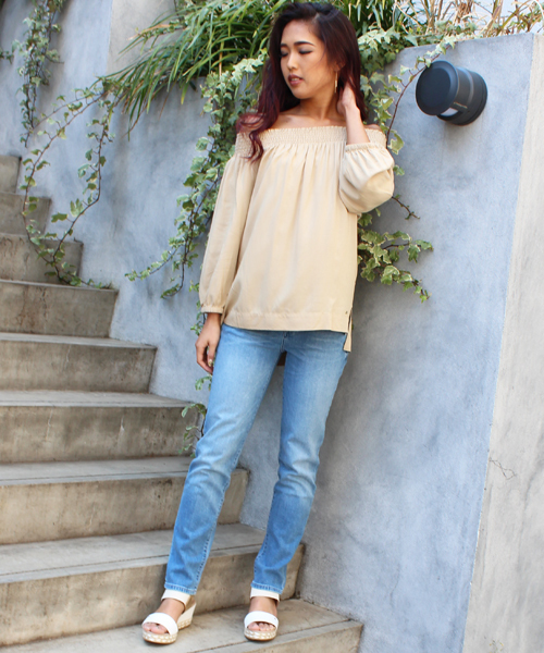 TOMMY HILFIGER（トミーヒルフィガー）の「オフショルダートップス（Tシャツ/カットソー・レディース・ネイビー/ベージュ/レッド・SMALL/LARGE/MEDIUM）」の12枚目の写真