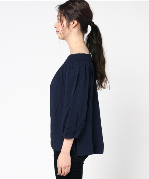 TOMMY HILFIGER（トミーヒルフィガー）の「オフショルダートップス（Tシャツ/カットソー・レディース・ネイビー/ベージュ/レッド・SMALL/LARGE/MEDIUM）」の5枚目の写真