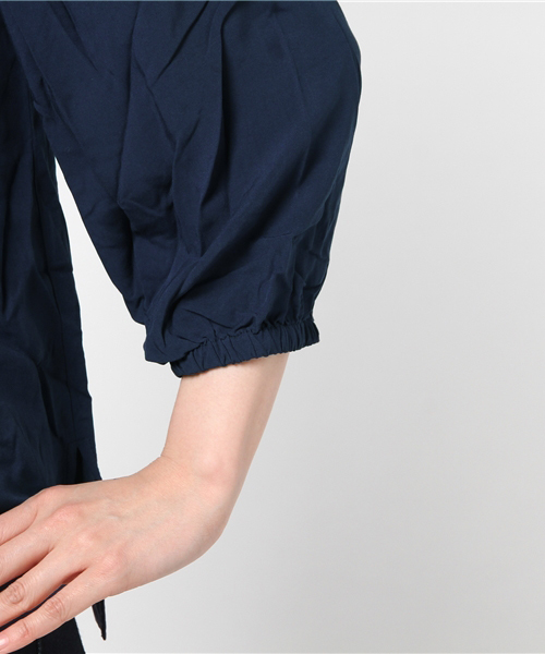 TOMMY HILFIGER（トミーヒルフィガー）の「オフショルダートップス（Tシャツ/カットソー・レディース・ネイビー/ベージュ/レッド・SMALL/LARGE/MEDIUM）」の8枚目の写真