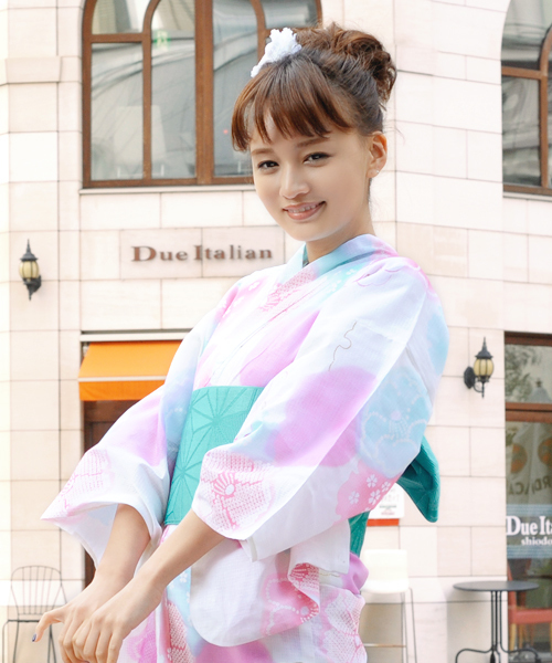 bonheur saisons(ボヌールセゾン)の「浴衣3点セット (浴衣+帯+下駄)「bonheur saisons/ボヌールセゾン」(浴衣・レディース・ネイビー/ブルー系その他2/ホワイト系その他2/ブラック/ホワイト系その他/ブルー系その他/ホワイト系その他3/ホワイト×ピンク/ブルー系その他3/ホワイト×パープル/ブラック×レッド/ブルー系その他4/ホワイト×ブルー・FREE/フリ-)」の6枚目の写真