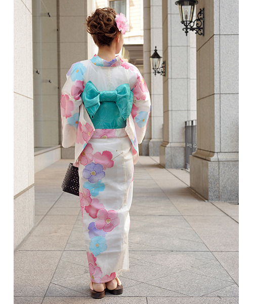 bonheur saisons(ボヌールセゾン)の「浴衣3点セット (浴衣+帯+下駄)「bonheur saisons/ボヌールセゾン」(浴衣・レディース・ネイビー/ブルー系その他2/ホワイト系その他2/ブラック/ホワイト系その他/ブルー系その他/ホワイト系その他3/ホワイト×ピンク/ブルー系その他3/ホワイト×パープル/ブラック×レッド/ブルー系その他4/ホワイト×ブルー・FREE/フリ-)」の21枚目の写真