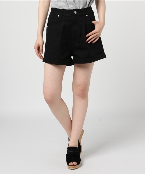 WEGO(ウィゴー)の「WEGO/タックハイウエストカフショーツ(その他パンツ・レディース・その他1/ホワイト/ブラック/その他2・MEDIUM/LARGE)」の18枚目の写真