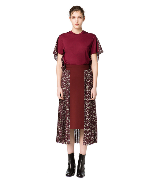 CLANE（クラネ）の「DROP FLOWER PLEATS LAYERED SKIRT（スカート・レディース・ボルドー/ブラック/カーキ・1/2/0）」の8枚目の写真