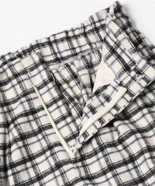 earth music&ecology（アースミュージックアンドエコロジー）の「・チェックウールライクワイドパンツ（その他パンツ・レディース・グレー/ネイビー/アイボリー・FREE）」の11枚目の写真