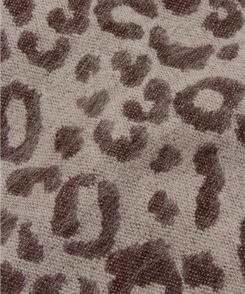 BEAUTY&YOUTH UNITED ARROWS（ビューティーアンドユースユナイテッドアローズ）の「BY П ウールレオパードジャガードストール（ストール/ショール・レディース・グレー/ブラウン・フリー）」の4枚目の写真