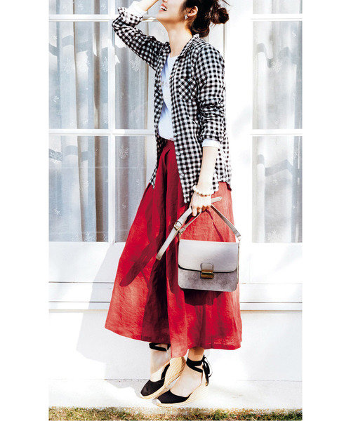 Live in comfort(リブインコンフォート)の「リブ イン コンフォート すっきりシルエットで毎日着たくなる やわらかダブルガーゼシャツ(シャツ/ブラウス・レディース・ネイビー/レッド/オフホワイト/ピンク/ブラック×ホワイト/ライトイエロー・SMALL/MEDIUM/LARGE/X-LARGE/XX-LARGE)」の18枚目の写真