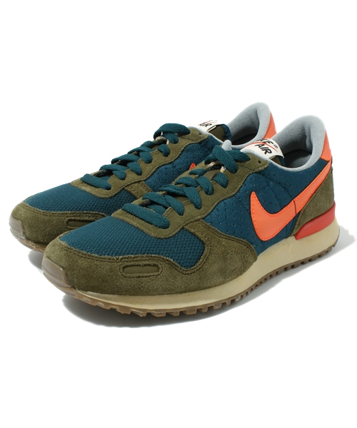 BEAMS BOY（ビームスボーイ）の「NIKE / エアボルティックス ヴィンテージ（スニーカー・レディース・ブルー/インディゴブルー/ネイビー・24/24.5/25）」の3枚目の写真