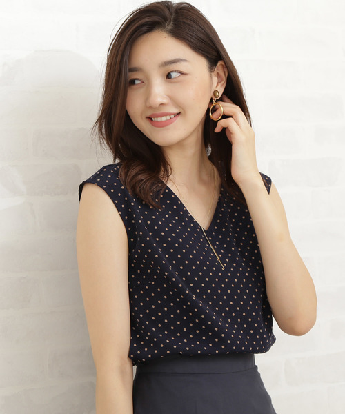 N.(N. Natural Beauty Basic)(エヌエヌナチュラルビューティーベーシック)の「【追加生産】◆ドットノースリーブブラウス(シャツ/ブラウス・レディース・ダークネイビー/ブラック系その他・MEDIUM)」の2枚目の写真
