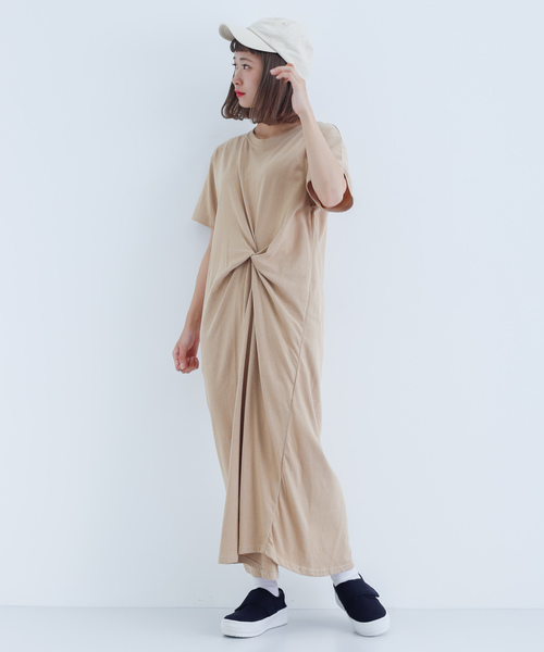 MERLOT（メルロー）の「ツイストTシャツワンピース7852（ワンピース・レディース・グリーン/ブラック/ブラウン/ベージュ/マスタード・FREE）」の4枚目の写真