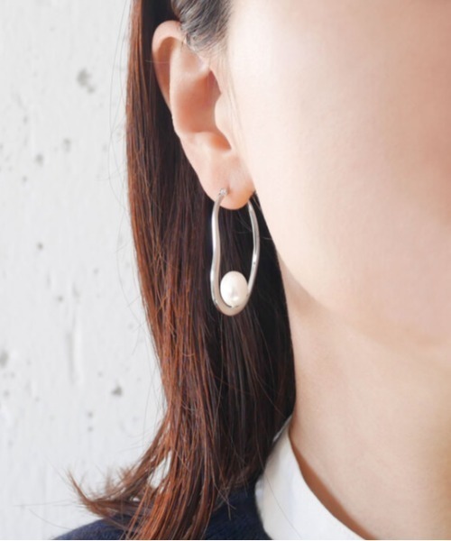 Kengo Kuma + MA,YU （ケンゴ クマ プラス マユ ）の「ケンゴ クマ プラス マユ ピアス（ピアス（両耳用）・レディース・イエローゴールド/シルバー・FREE/ONE SIZE）」の11枚目の写真