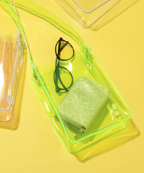 WEGO（ウィゴー）の「WEGO/クリアミニポシェット（ショルダーバッグ・レディース・ブラック/パープル/その他1/ホワイト系その他/グリーン系その他/ブラウン/その他4/その他5/その他2/ホワイト/その他3・FREE）」の6枚目の写真