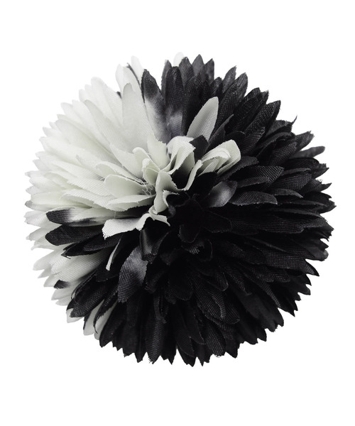 Dita（ディータ）の「ゆかた姿を引き立てる♪選べる30色髪飾り ピンポンマム 浴衣 花　かみ飾り【K】（和装小物・レディース・スカイブルー/レッド/オリーブ/ピンク/イエロー/オレンジ/ブルー/その他/ミント/桜/ラベンダー/その他1/その他2/その他3/パープル系その他/ローズ/レッド系その他/オレンジ系その他/ワイン/アクア/ピンク系その他/スモークピンク/ブルー系その他2/ブルー系その他/ボルドー/クリーム/ホワイト/カーキ/ブラック系その他/ピンク系その他2・FREE）」の3枚目の写真