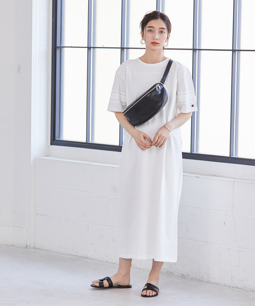 Champion（チャンピオン）の「FOOTBALL T-SHIRTS ONE PIECE（ワンピース・レディース・ブラック/ネイビー/ホワイト系その他・MEDIUM）」の6枚目の写真